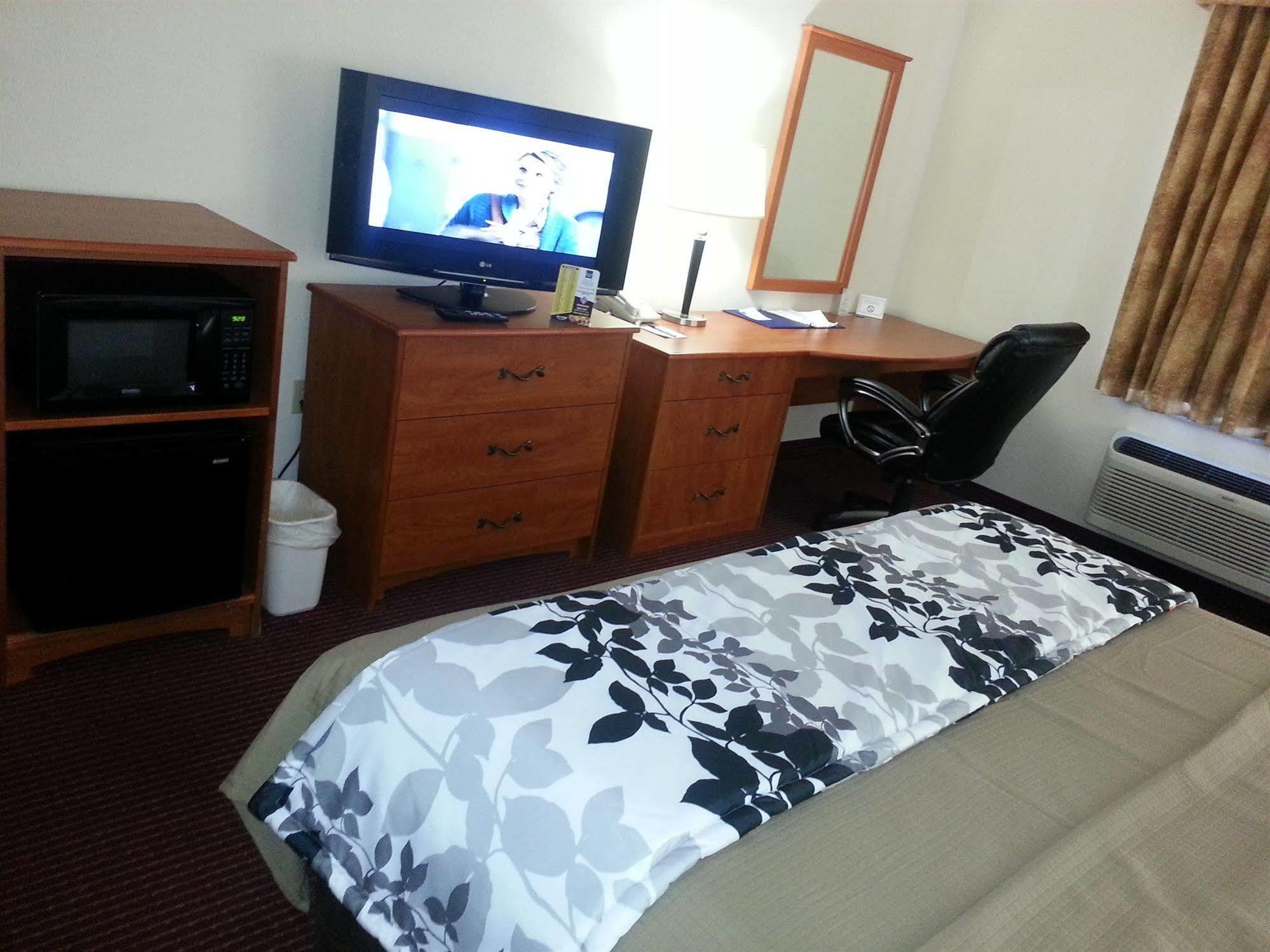 Hotel Econo Inn&suites 2*